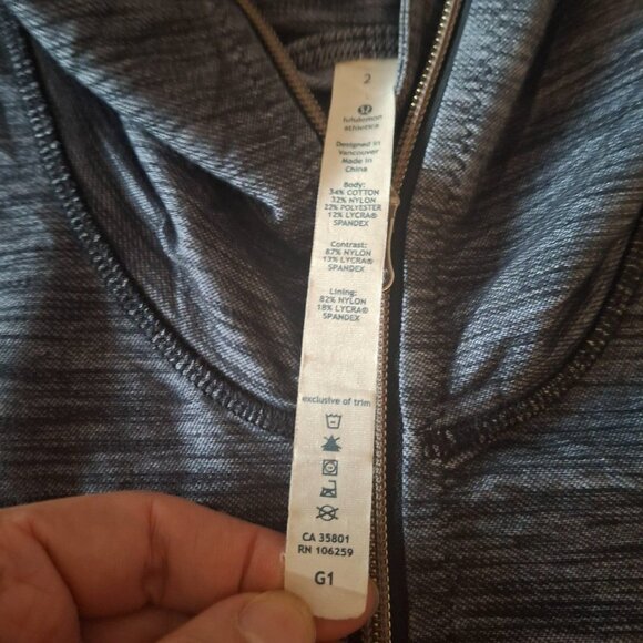 Lululemon G1 GrayBlack Full Zip Track Jacket Athletic Sz 2 - Picture 6 of 7